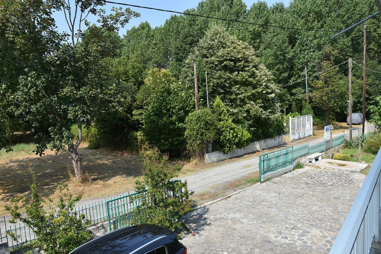 Prado Apartments Литокорон Екстериор снимка