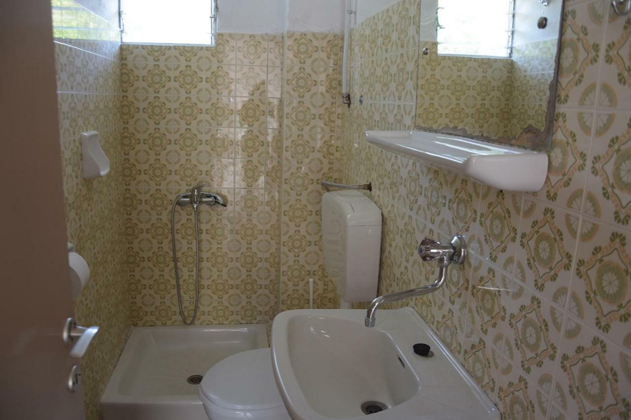 Prado Apartments Литокорон Екстериор снимка